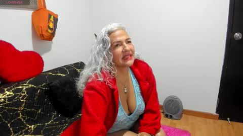 marilyn70 online show from October 13, 2025, 10:32 pm