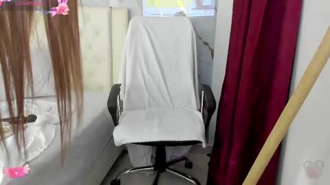 Snapshot of marilyn_allen chatting on February 25, 2025, 1:52 am Marilyn online show from February 25, 2025, 1:52 am