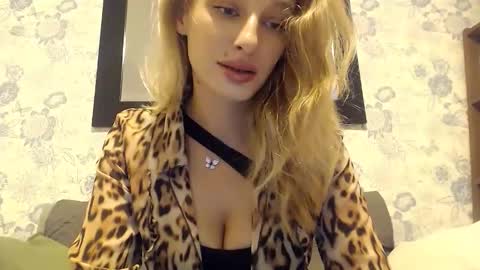 MarilynDevilish online show from October 29, 2025, 2:36 am