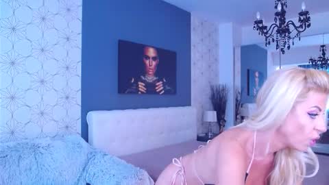 Mary Mais online show from September 28, 2025, 6:52 am