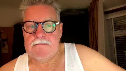 Snapshot of marin50 chatting on September 30, 2025, 12:15 am marin50 online show from September 30, 2025, 12:15 am