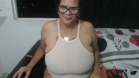 Snapshot of marinamilf chatting on January 10, 2026, 8:05 am Marina online show from January 10, 2026, 8:05 am