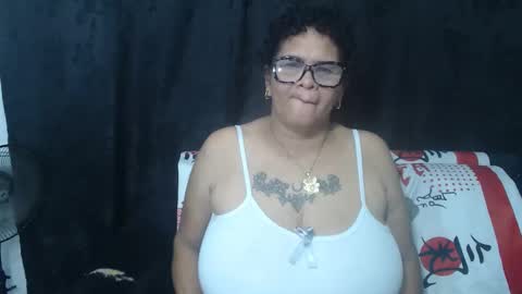 Snapshot of marinamilf chatting on January 12, 2026, 1:55 am Marina online show from January 12, 2026, 1:55 am