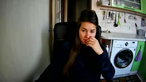 Snapshot of marinettaqhot chatting on January 5, 2025, 12:42 pm MarinettaQhot online show from January 5, 2025, 12:42 pm