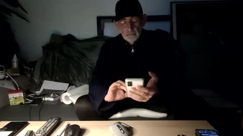 Snapshot of marioberlin chatting on March 19, 2026, 10:25 pm marioberlin online show from March 19, 2026, 10:25 pm