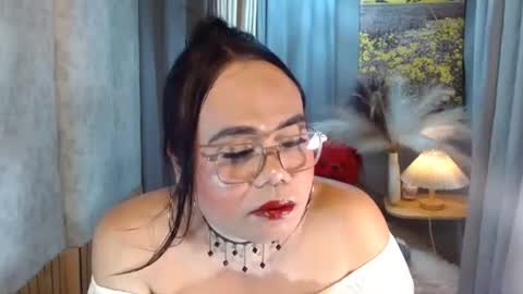 Snapshot of mariposa_911 chatting on June 4, 2026, 6:03 pm LEAH online show from June 4, 2026, 6:03 pm