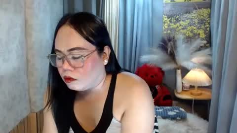 Snapshot of mariposa_911 chatting on June 5, 2026, 6:02 pm LEAH online show from June 5, 2026, 6:02 pm