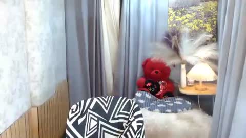 Snapshot of mariposa_911 chatting on June 10, 2026, 5:23 pm LEAH online show from June 10, 2026, 5:23 pm