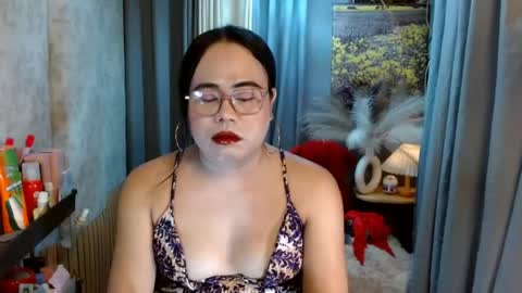 Snapshot of mariposa_911 chatting on July 24, 2026, 2:09 am LEAH online show from July 24, 2026, 2:09 am