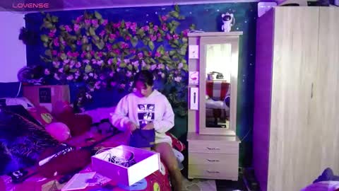 Snapshot of maritza_ferrerr chatting on February 16, 2025, 11:05 pm Maritza Ferrer -Samara Beltran online show from February 16, 2025, 11:05 pm