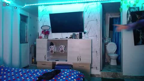 Snapshot of maritza_ferrerr chatting on October 21, 2025, 4:13 am Maritza Ferrer -Samara Beltran online show from October 21, 2025, 4:13 am