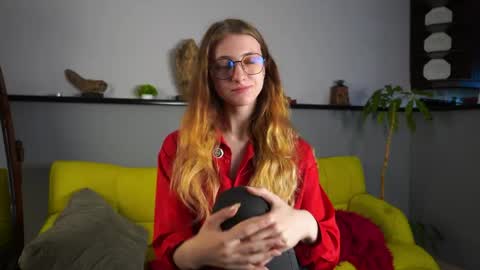 Kate online show from May 21, 2026, 3:35 am