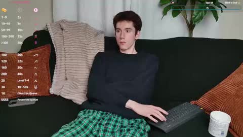 Snapshot of mark327645 chatting on October 30, 2025, 2:24 am Mark online show from October 30, 2025, 2:24 am