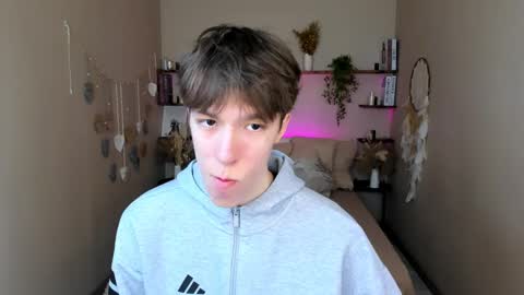 Mark online show from March 29, 2026, 9:31 am