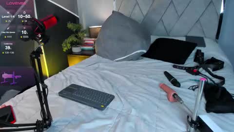 mark_broown_ online show from October 5, 2025, 5:11 pm