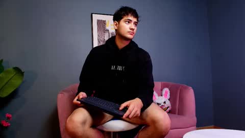 mark_evans1_ online show from October 30, 2025, 2:40 pm