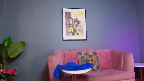 mark_evans1_ online show from November 17, 2025, 2:01 pm