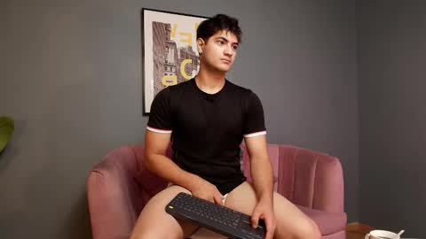 mark_evans1_ online show from November 25, 2025, 2:39 pm