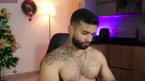 Mark online show from December 21, 2025, 10:50 pm