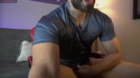 Snapshot of mark_hazze chatting on February 15, 2026, 10:28 pm Mark online show from February 15, 2026, 10:28 pm