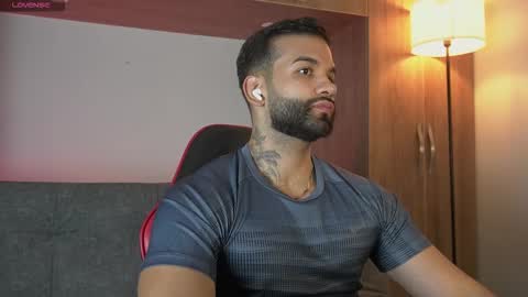 Snapshot of mark_hazze chatting on February 26, 2026, 12:20 am Mark online show from February 26, 2026, 12:20 am