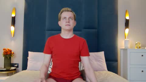 Snapshot of mark_hot_ chatting on March 26, 2026, 9:42 pm Mark online show from March 26, 2026, 9:42 pm