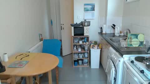 Snapshot of mark_islington chatting on October 22, 2025, 9:42 am mark_islington online show from October 22, 2025, 9:42 am