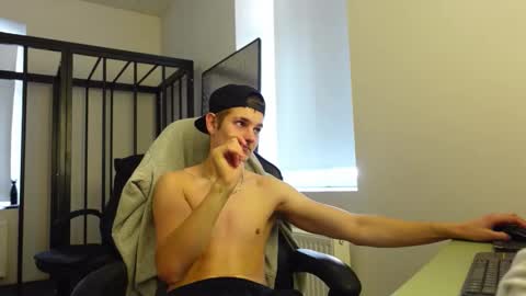 Snapshot of mark_karson chatting on October 7, 2025, 8:44 am MARK KARSON online show from October 7, 2025, 8:44 am