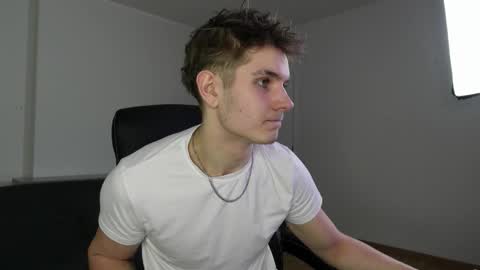 Snapshot of mark_karson chatting on December 20, 2025, 3:52 pm MARK KARSON online show from December 20, 2025, 3:52 pm