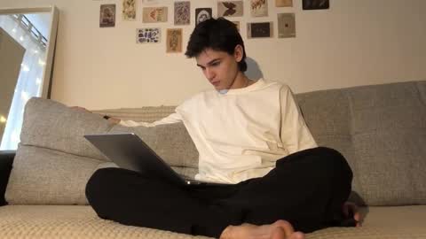 Mark online show from October 30, 2025, 12:06 pm