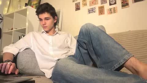 Mark online show from November 21, 2025, 1:21 pm