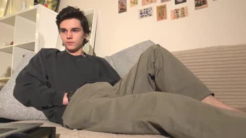 Mark online show from November 25, 2025, 2:06 pm