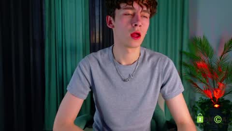 Mark online show from April 7, 2026, 12:49 pm