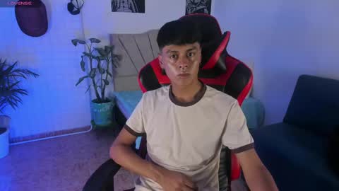 Snapshot of markleen_ chatting on September 24, 2025, 2:37 am MARK online show from September 24, 2025, 2:37 am