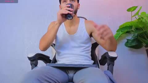 Snapshot of markoss_miles chatting on August 1, 2026, 12:04 pm Markos online show from August 1, 2026, 12:04 pm