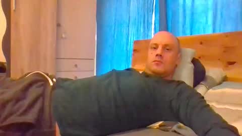 markus_7 online show from October 28, 2025, 11:47 am