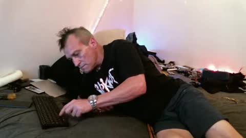 Snapshot of markymark515 chatting on March 7, 2025, 10:13 am MarkyMark7169 online show from March 7, 2025, 10:13 am