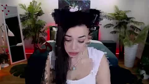 Snapshot of marladewis chatting on December 15, 2025, 7:45 am MarlaDewis online show from December 15, 2025, 7:45 am