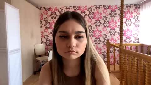 Snapshot of marlinmadeau chatting on October 9, 2025, 7:17 am Ellie online show from October 9, 2025, 7:17 am