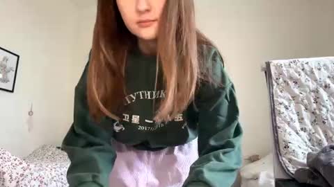 Mia online show from June 28, 2026, 9:48 am