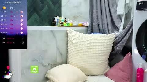 Alena online show from December 17, 2025, 7:36 am