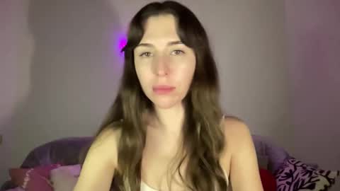 Snapshot of maroonaaa chatting on November 20, 2025, 7:57 pm Mary online show from November 20, 2025, 7:57 pm