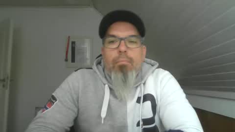 Snapshot of marriedcock1980 chatting on May 6, 2026, 6:19 am marriedcock1980 online show from May 6, 2026, 6:19 am