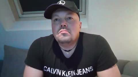 mars0481 online show from December 15, 2025, 5:28 pm