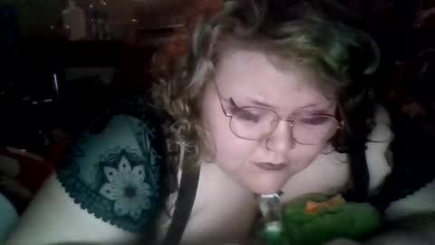 marshallmarx517 online show from May 5, 2026, 1:24 am