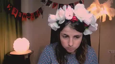 martaedams online show from November 7, 2025, 6:35 am