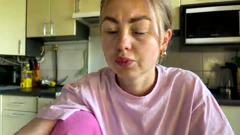 Marta online show from May 7, 2026, 1:05 pm