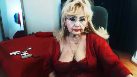 Snapshot of marthabrownn chatting on November 4, 2025, 9:41 am marthabrownn online show from November 4, 2025, 9:41 am