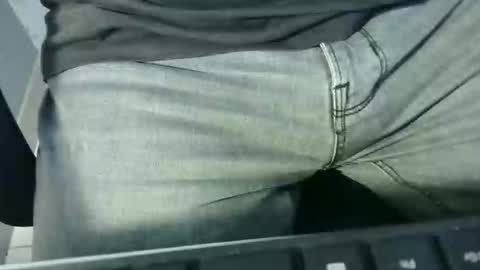 Snapshot of martial04 chatting on February 2, 2026, 9:08 am martial04 online show from February 2, 2026, 9:08 am