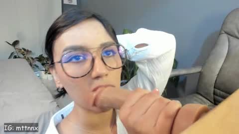 Martina online show from November 21, 2025, 6:17 pm